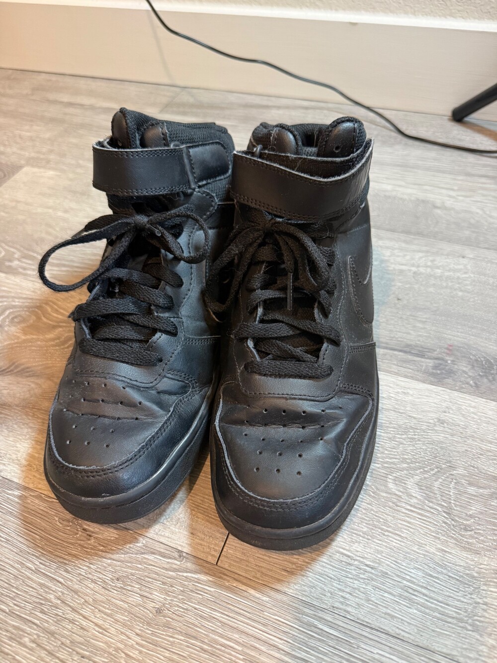 Nike Black High-Top Sneakers with Velcro Strap Size 7 youth